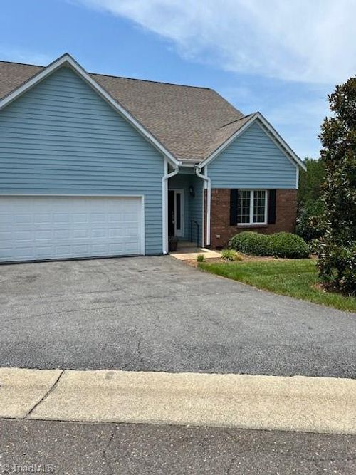 375 Hollybrook Dr, Bermuda Run, NC, 27006-8405 | Card Image