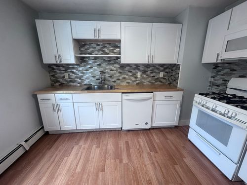 118-116 Lawrence St, Clinton, MA, 01510-1551 | Card Image