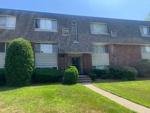 3-84 Summer Ave, Stoughton, MA, 02072-2833 | Card Image