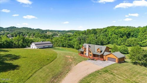 460 Lowell Jones Rd, Piney Flats, TN, 37686-4241 | Card Image