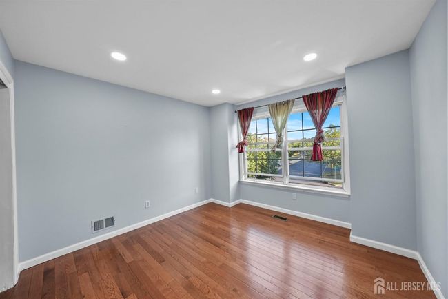 215 Nebula Rd, Townhouse with 3 bedrooms, 4 bathrooms and null parking in Piscataway NJ | Image 18