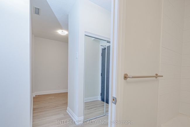 617 - 3600 Highway 7, Condo with 2 bedrooms, 1 bathrooms and 1 parking in Vaughan ON | Image 10