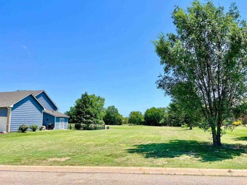 2040 Prairie View Ct, El Dorado, KS, 67042-5404 | Card Image