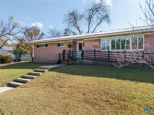 708 W North Ave, Lampasas, TX, 76550-1764 | Card Image