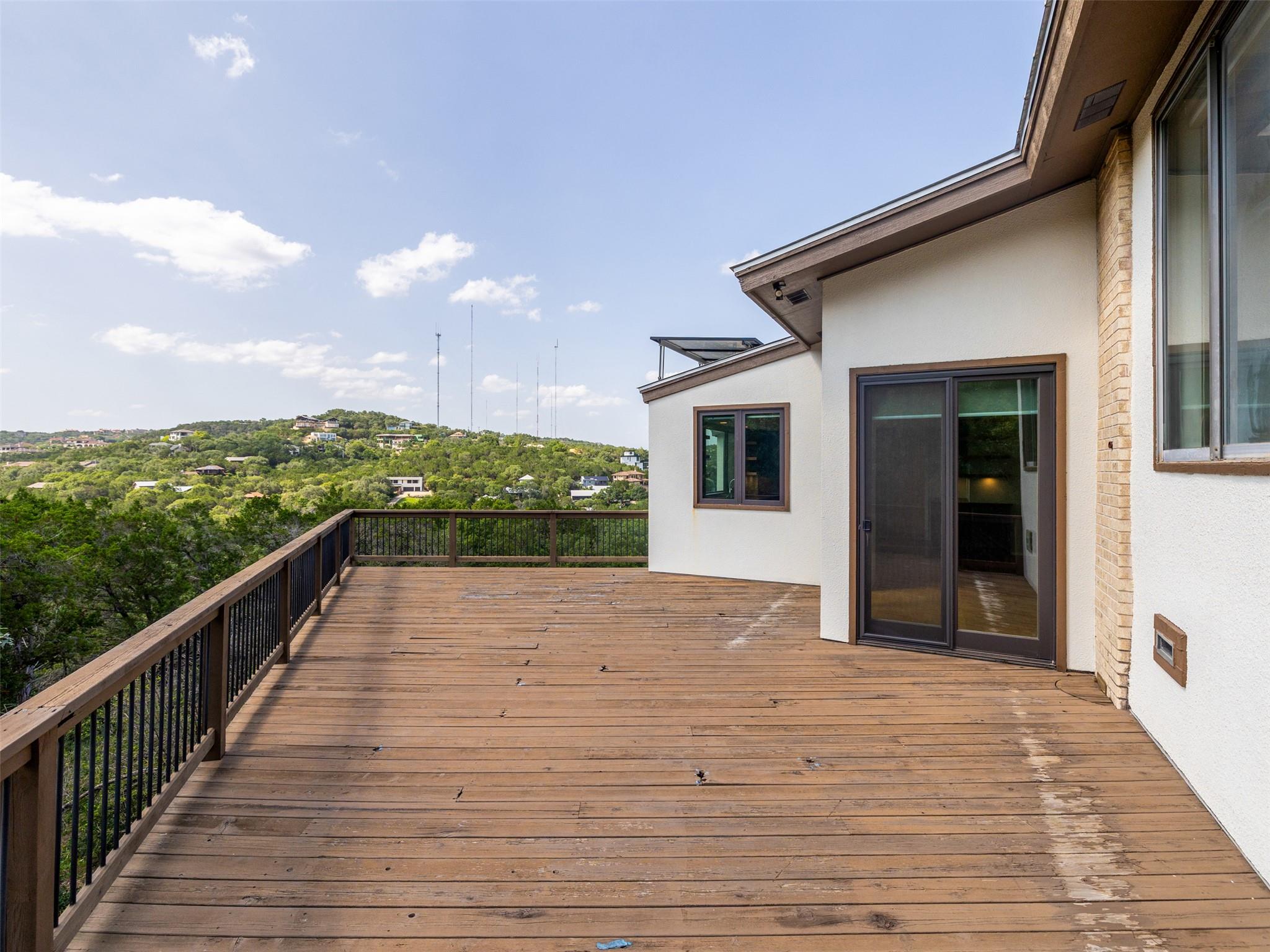 Residential in West Lake Hills 4