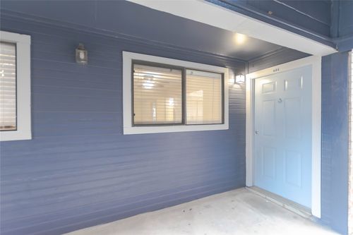 601-2500 Burleson Rd, Austin, TX, 78741-5652 | Card Image