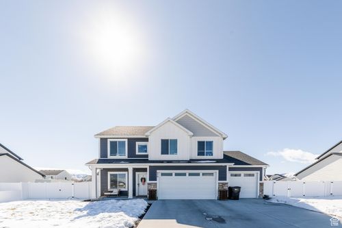 676 E 1100 S, Hyrum, UT, 84319-1686 | Card Image