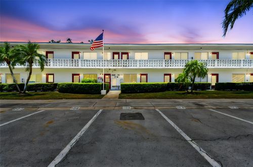 apt-105-8220 112th St, SEMINOLE, FL, 33772-4203 | Card Image