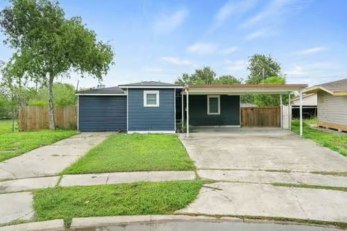 4714 Queen Dr, Corpus Christi, TX, 78415-1732 | Card Image