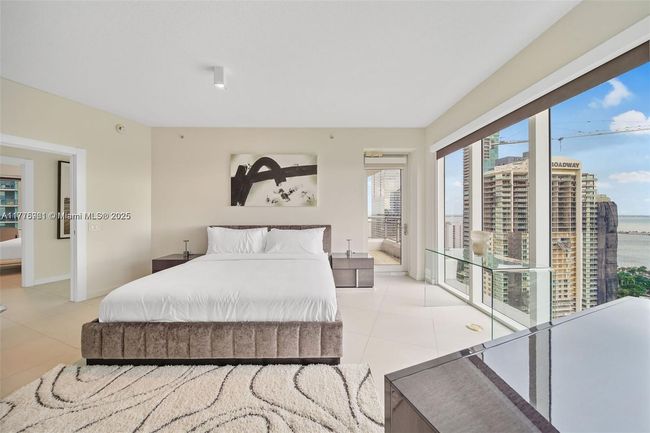 APT-2600 - 60 Sw 13 Th St, Condo with 3 bedrooms, 4 bathrooms and null parking in Miami FL | Image 19