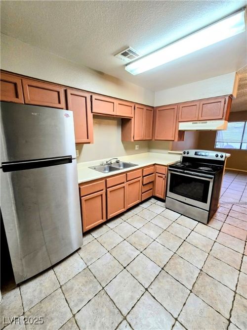 1-412 N 14th St, Las Vegas, NV, 89101-3362 | Card Image