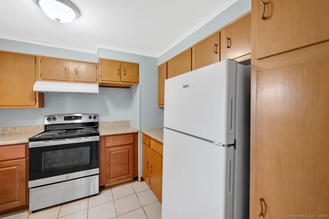 28 Center St, House other with 2 bedrooms, 2 bathrooms and null parking in Windsor Locks CT | Image 19