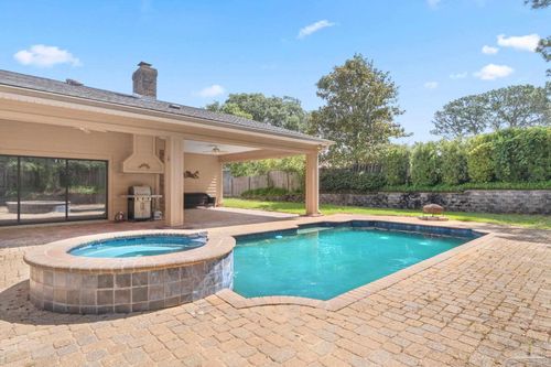 12 Hillcrest Dr, Shalimar, FL, 32579-1010 | Card Image