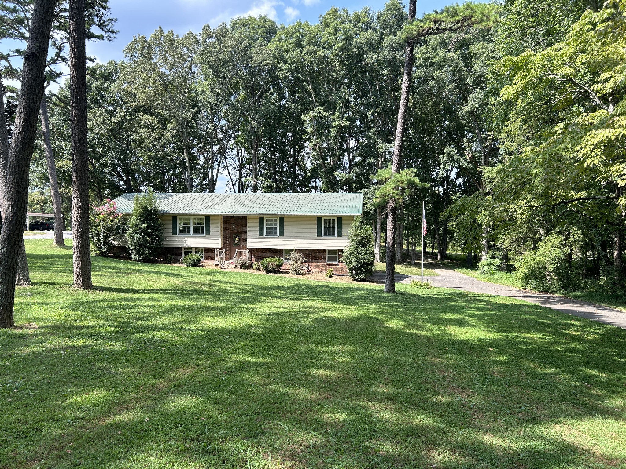 Horseshoe Bend Rd, Leoma, TN 38468