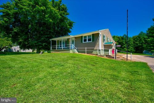 4529 Harpers Ferry Rd, SHARPSBURG, MD, 21782-1606 | Card Image
