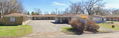 418 S Echo St, Holdenville, OK, 74848-3060 | Card Image