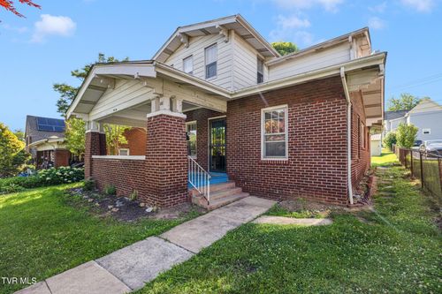 610 E Unaka Ave, Johnson City, TN, 37601-4035 | Card Image