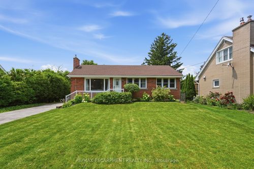16 King'S Forest Dr, Hamilton, ON, L8T4J3 | Card Image