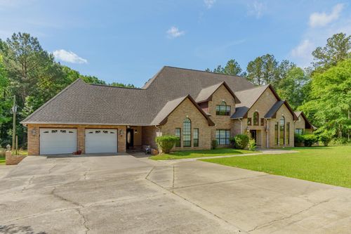 5562 N Williamsburg Rd, Bassfield, MS, 39421-4233 | Card Image