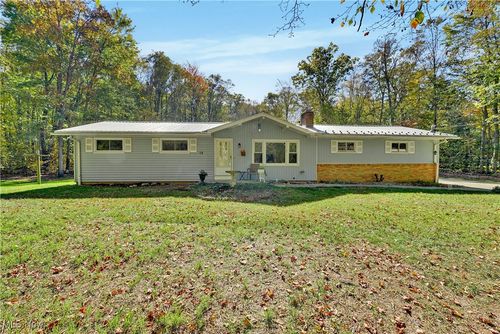 14705 Hubbard Rd, Burton, OH, 44021-9538 | Card Image