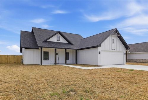 6750 Willow St, Groves, TX, 77619-5768 | Card Image