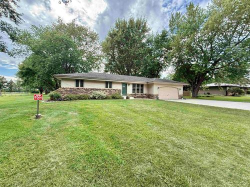 8366 N Canary Dr, STILLMAN VALLEY, IL, 61084-9673 | Card Image