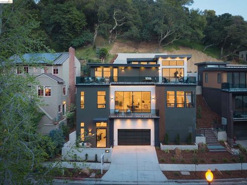 1675 Trestle Glen Rd, Oakland, CA, 94610-1843 | Card Image