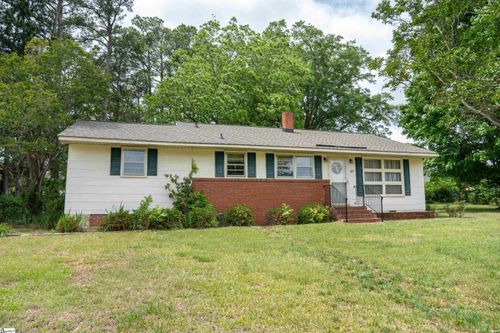 607 Vanney Cir, Boiling Springs, SC, 29316-5648 | Card Image