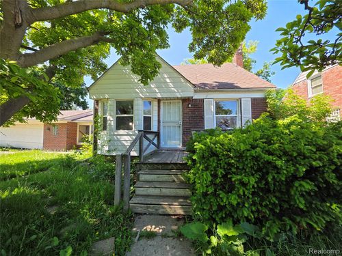 16433 Manning St, Detroit, MI, 48205-2032 | Card Image