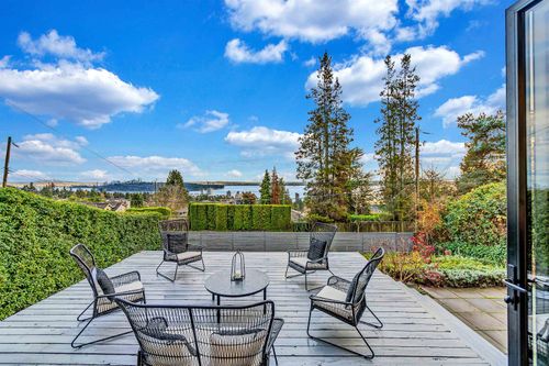 2234 Palmerston Ave, West Vancouver, BC, V7V2V8 | Card Image