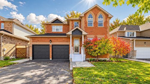 145 Livingstone St E, Barrie, ON, L4M6Y1 | Card Image