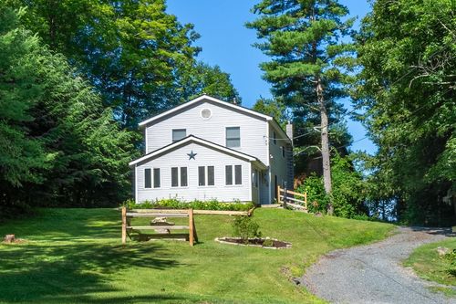 50 Rosewood Ln, Bomoseen, VT, 05732-9752 | Card Image