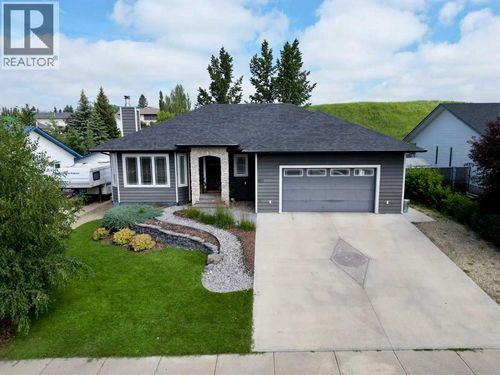 503 Linview Rd, Linden, AB, T0M1J0 | Card Image