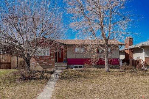 1823 38 St Se, Calgary, AB, T2B0Z4 | Card Image