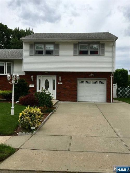 53 Somerville St, Rochelle Park, NJ, 07662-3512 | Card Image