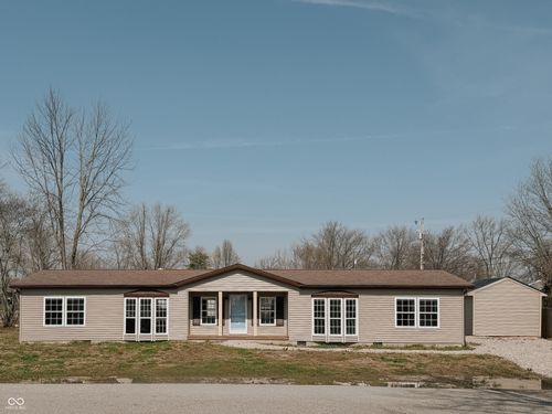 747 Patterson Rd, Columbus, IN, 47203-4214 | Card Image