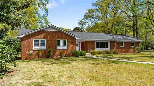 2805 Amherst Ave, Burlington, NC, 27215-4605 | Card Image