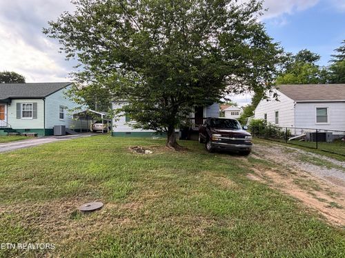 2701 Boright Place, Knoxville, TN, 37917 | Card Image