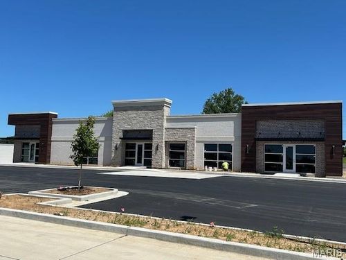 151 S Mount Auburn Rd, Cape Girardeau, MO, 63703-4915 | Card Image