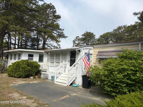 10 Seagull Ct, Whiting, NJ, 08759-3717 | Card Image