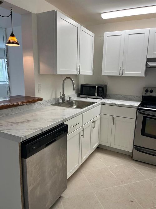 2d-4354 Nw 9th Ave, Deerfield Beach, FL, 33064-1761 | Card Image