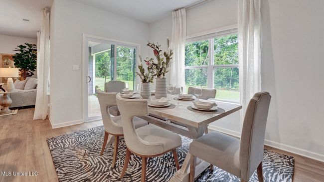 3_TN_Memphis_Denham-temp_Dining-Room | Image 4
