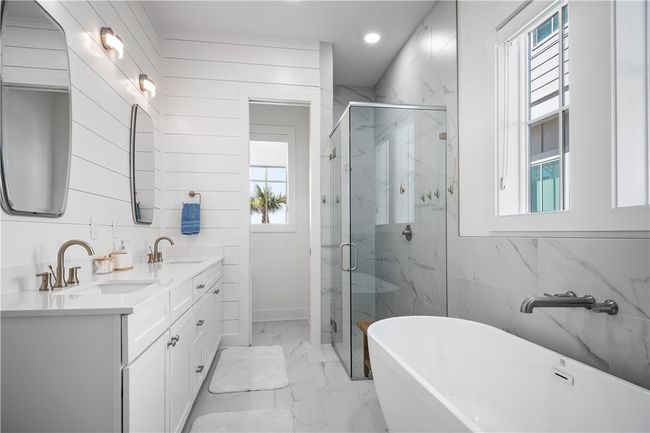 301 S Shore Dr, House other with 6 bedrooms, 6 bathrooms and 2 parking in Port Aransas TX | Image 10