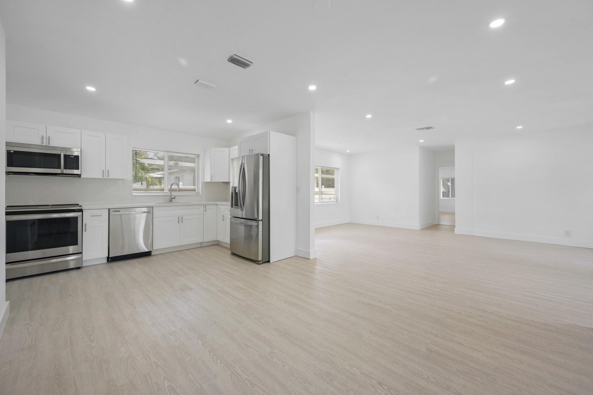 Taylor St, Hollywood, FL 33020