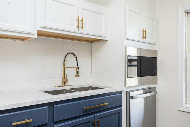 APT-3 - 40 Devon St, Condo with 2 bedrooms, 1 bathrooms and null parking in Boston MA | Image 8