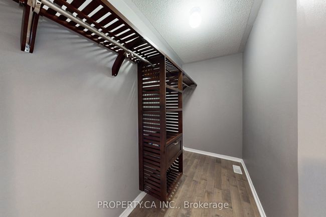 37 Upper Canada Crt, House other with 4 bedrooms, 3 bathrooms and 2 parking in Georgetown ON | Image 15