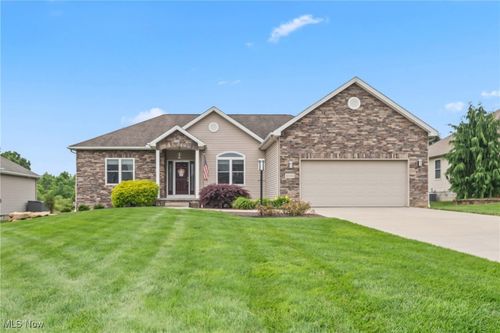 10310 Carrousel Woods Drive, New Middletown, OH, 44442 | Card Image