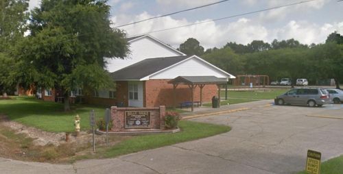 1800 W 3rd St, Kaplan, LA, 70548-3620 | Card Image