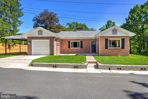 8077 Fox Mill Rd, HARRISBURG, PA, 17112-9766 | Card Image