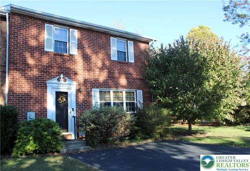 1063 Westbury Dr, BETHLEHEM, PA, 18017-3922 | Card Image